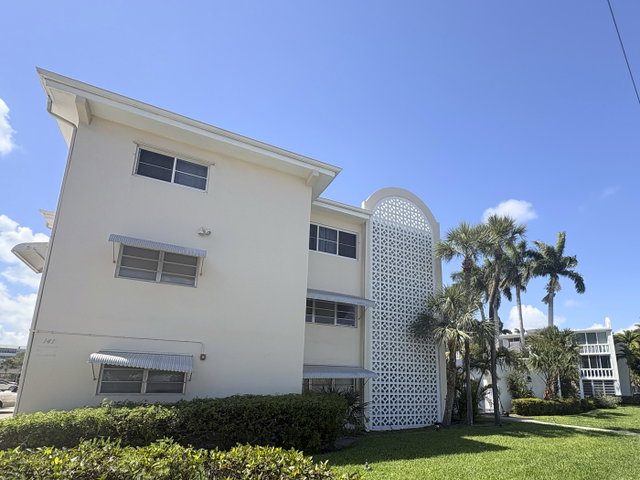 Eldorado Condo photo 2